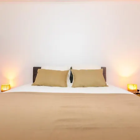 Apartment Charming In *
