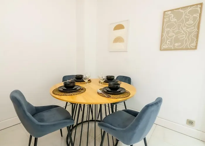 Charming In Lägenhet Levallois-Perret